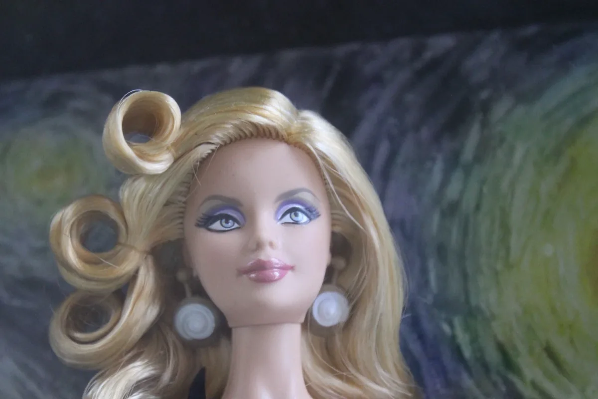 Additional image for Barbie Museum Collection - Vincent van Gogh Inspired Doll