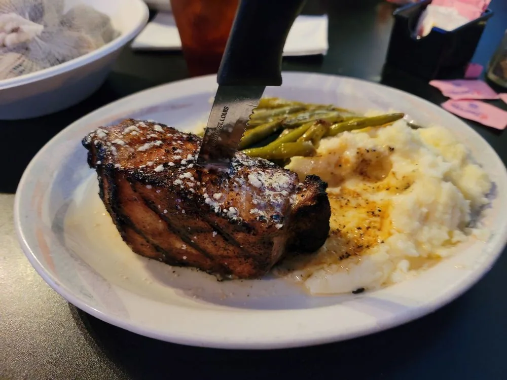 What should someone try first at Sirna’s Cafe?